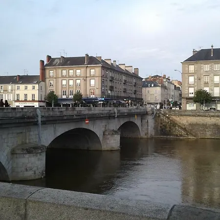 Le Franche Comte Centre Rive Droite
