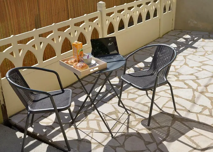 Le Franche Comte Centre Rive Droite