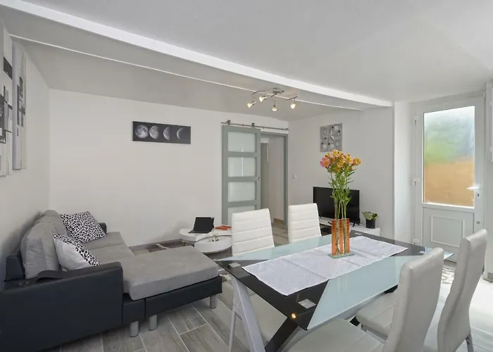 Apartmán Le Franche Comte Centre Rive Droite *