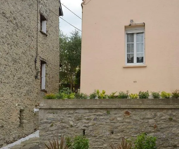 Le Franche Comte Centre Rive Droite * Laval (Mayenne)